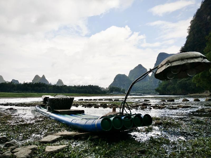 A Quiet Sense of Trust in Guilin